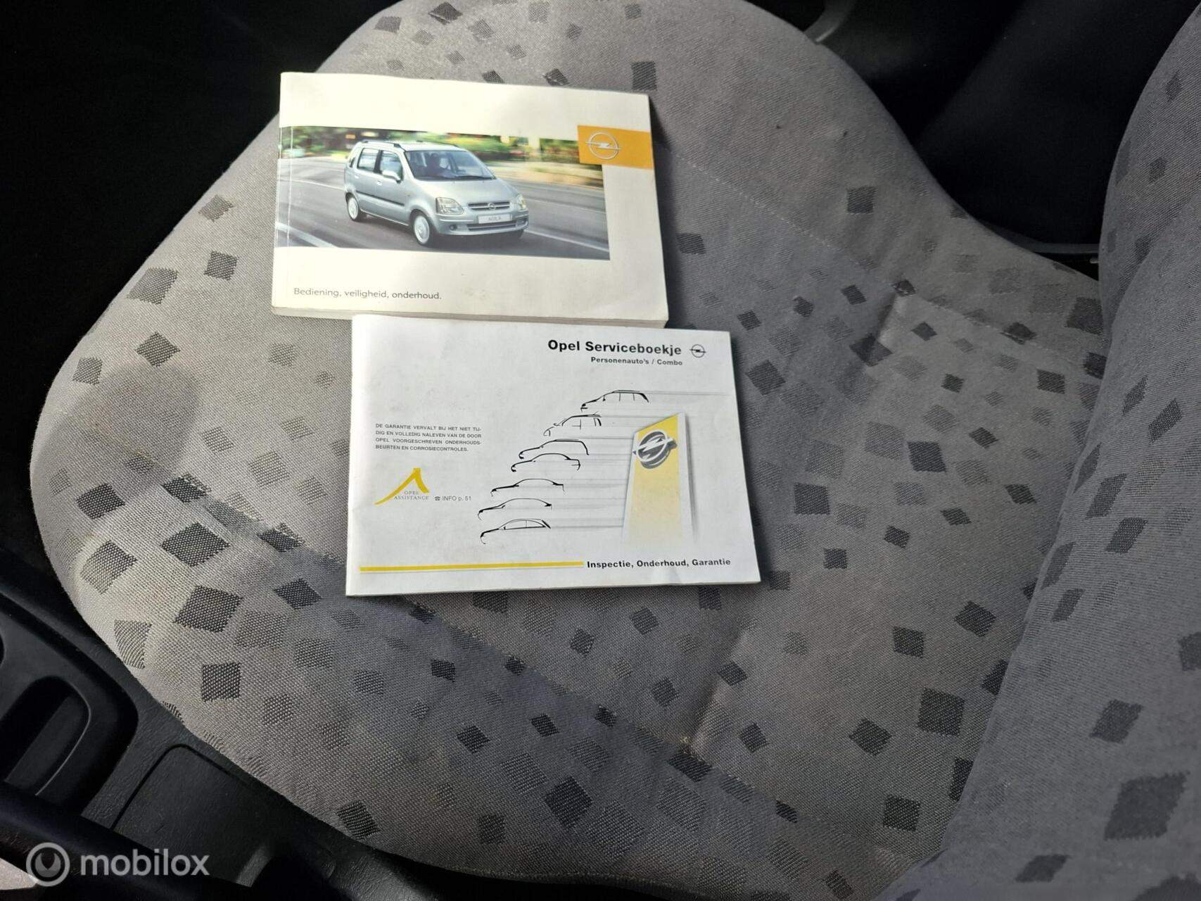Foto van Opel Agila