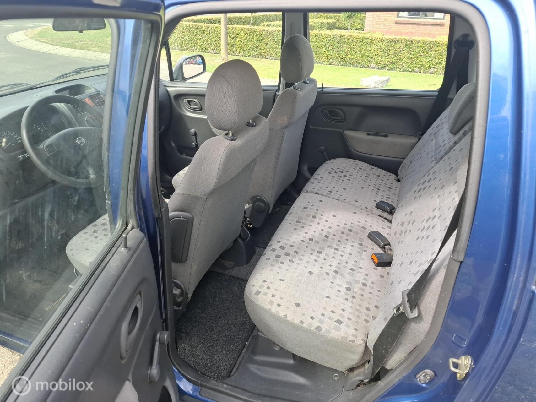 Foto van Opel Agila