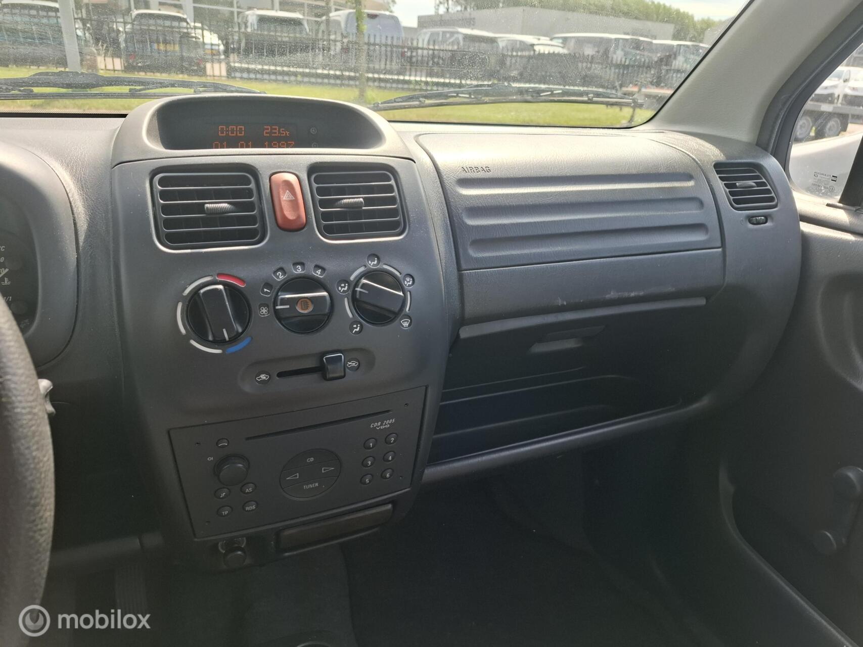 Foto van Opel Agila