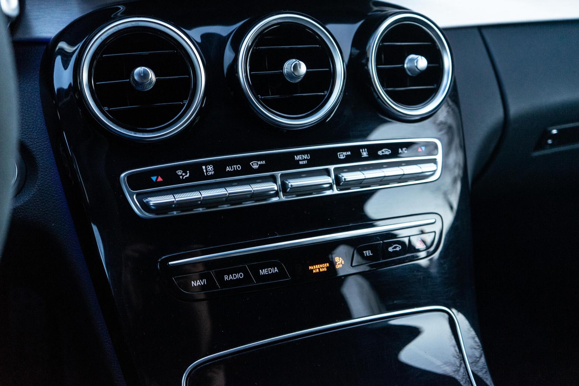 Foto van Mercedes-Benz C 300 E