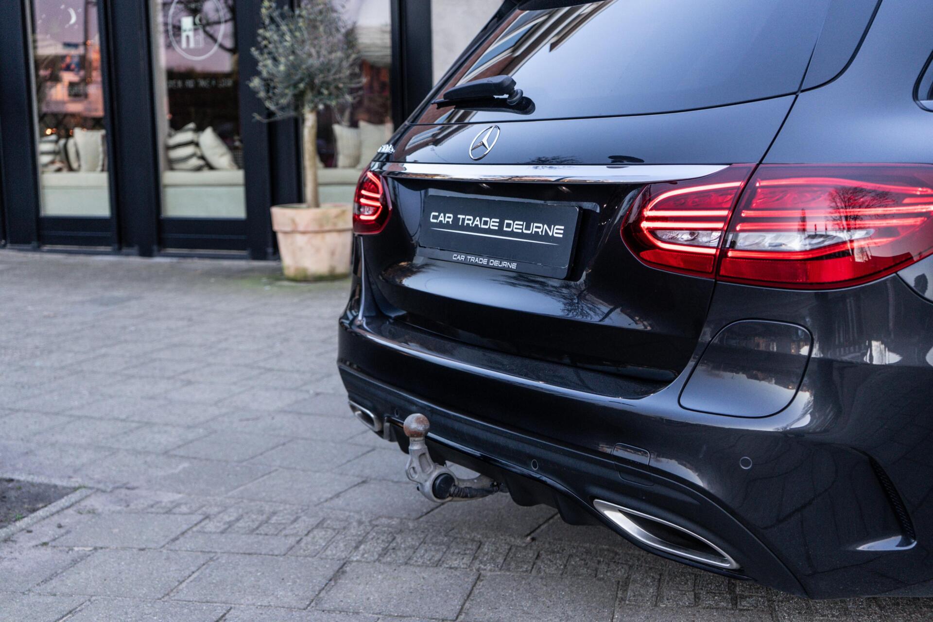 Foto van Mercedes-Benz C 300 E