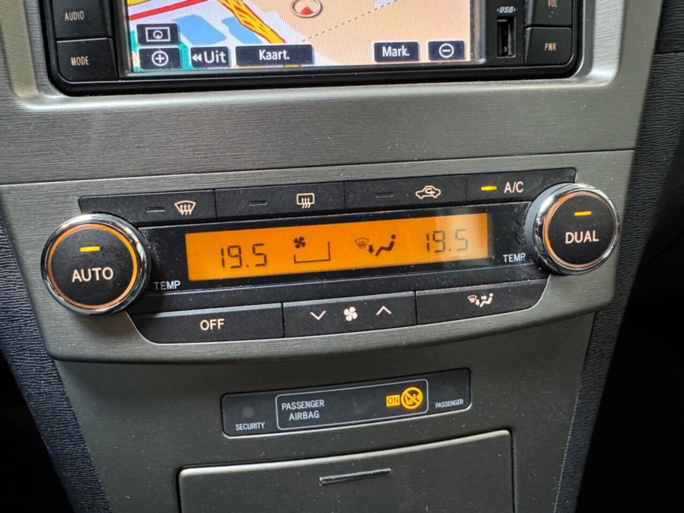 Foto van Toyota Toyota Avensis