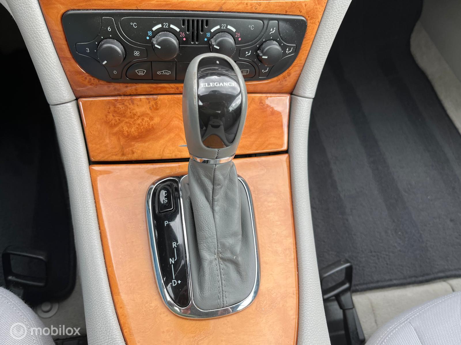 Foto van Mercedes-Benz CLK 200 Kompressor