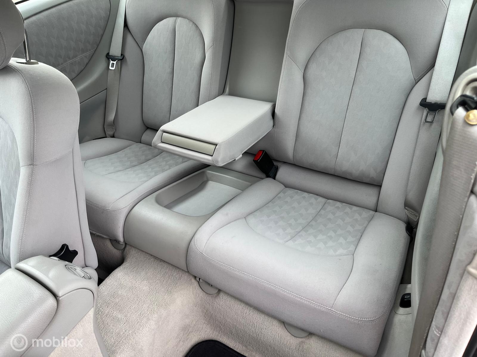 Foto van Mercedes-Benz CLK 200 Kompressor