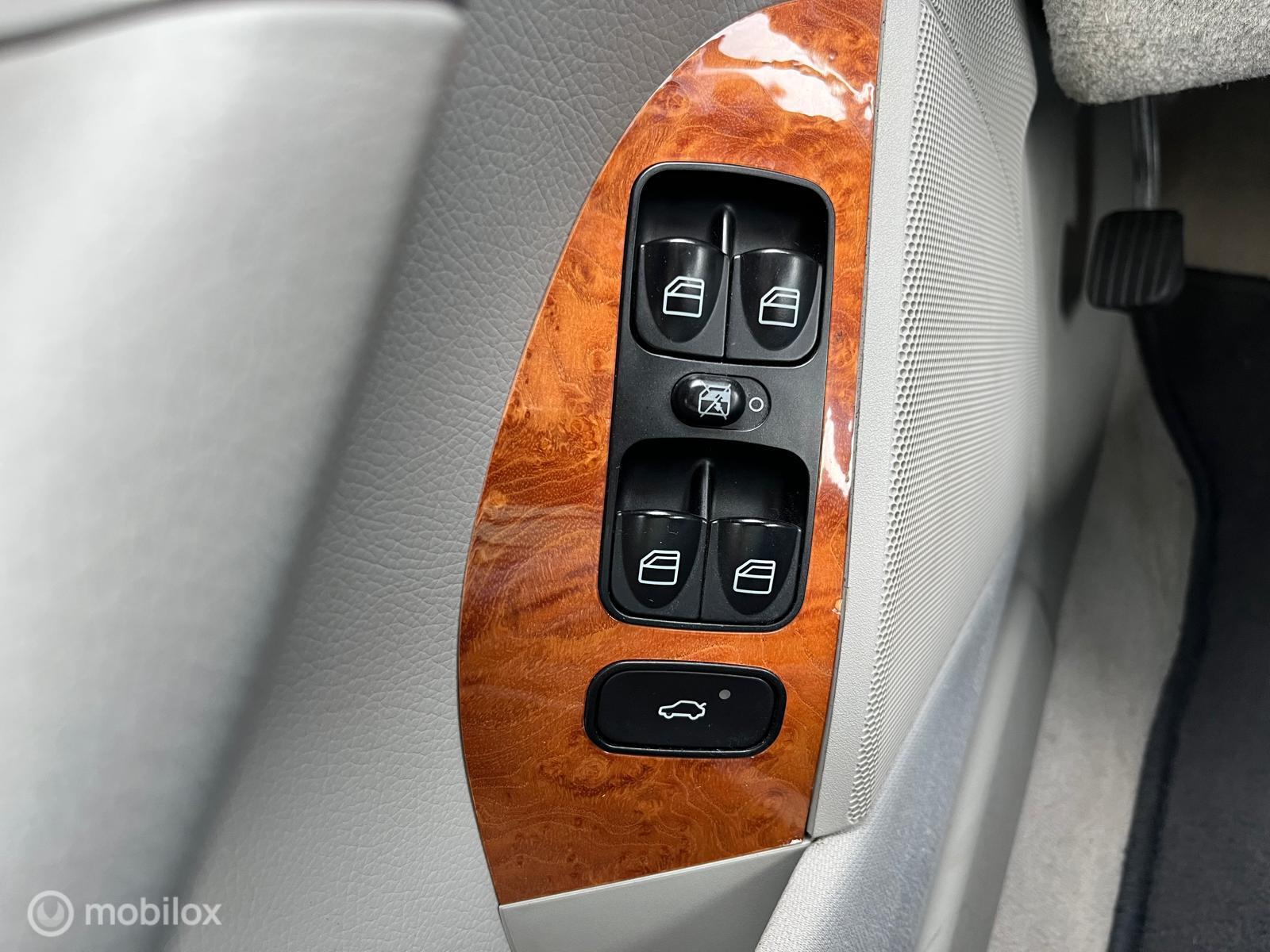 Foto van Mercedes-Benz CLK 200 Kompressor