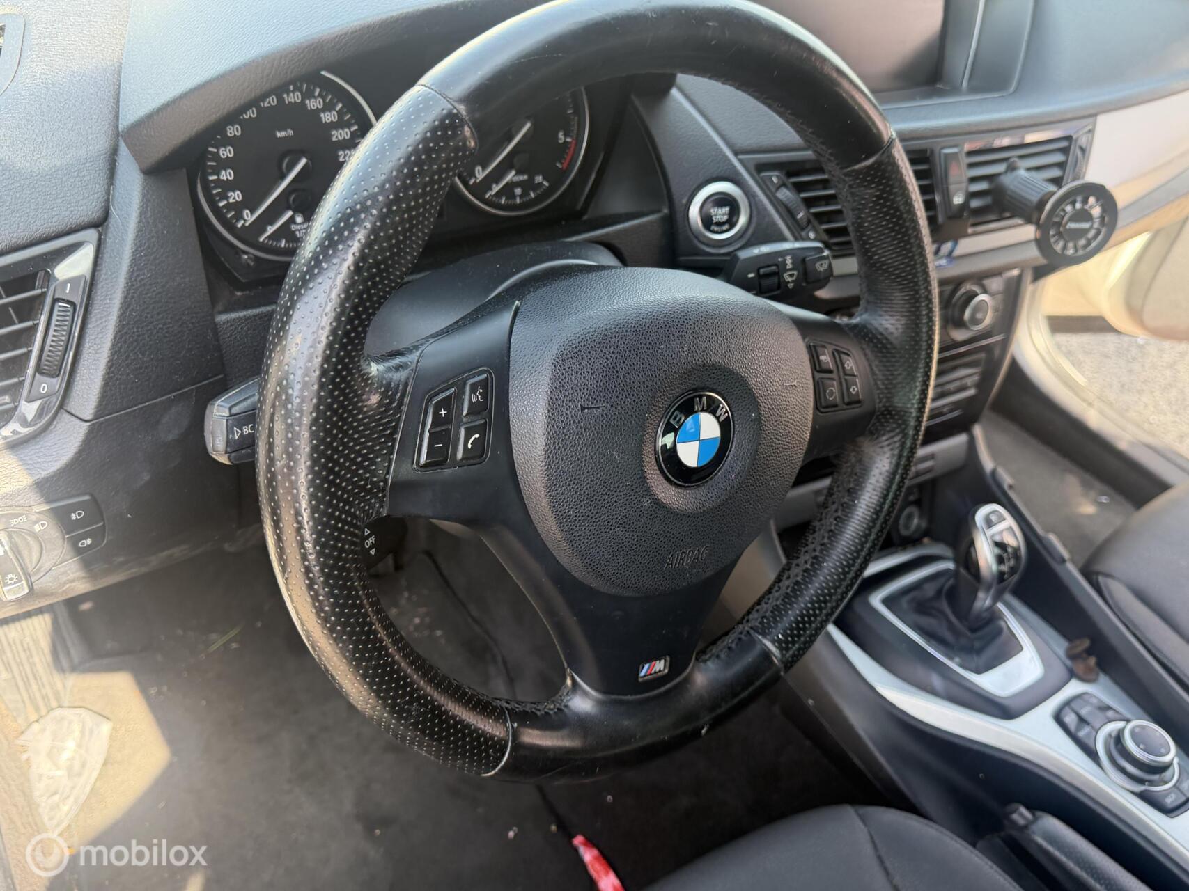 Foto van BMW X1 xDrive 18d