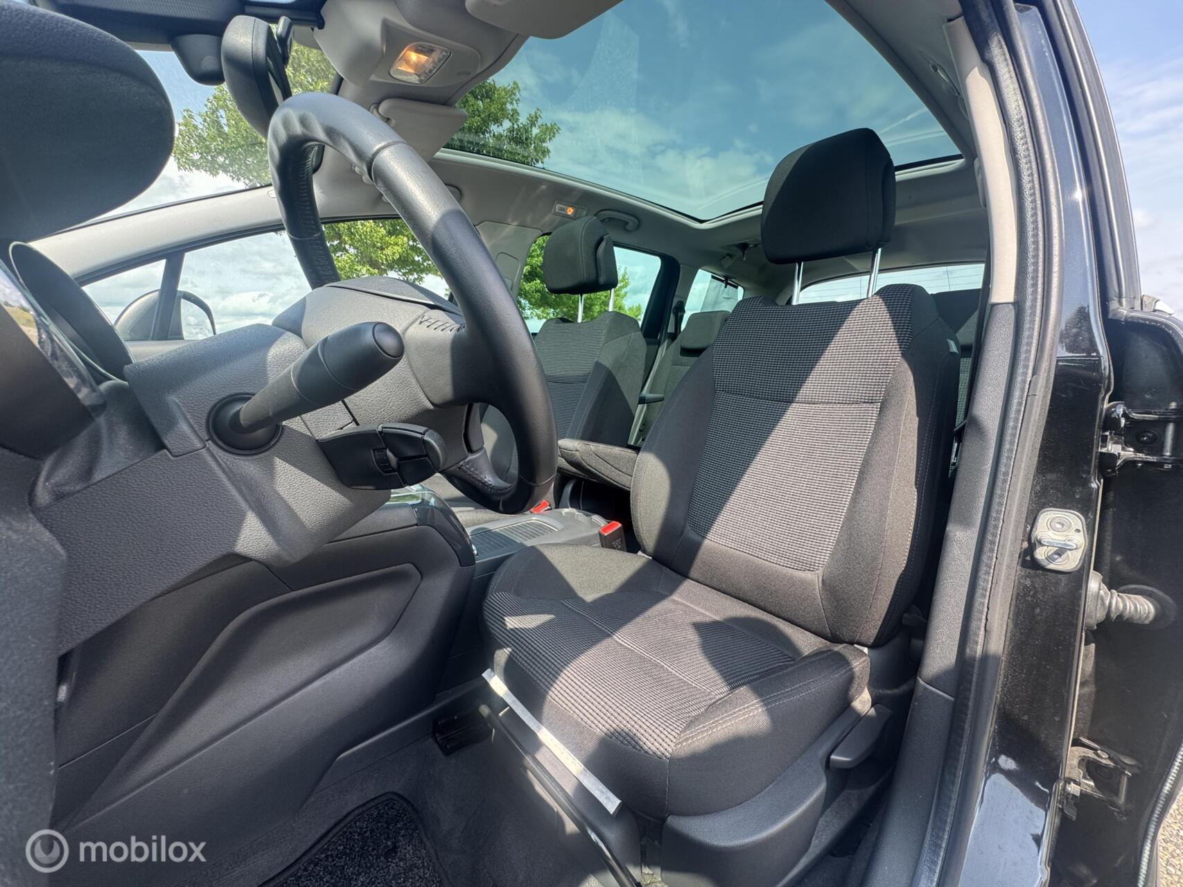 Foto van Peugeot 5008