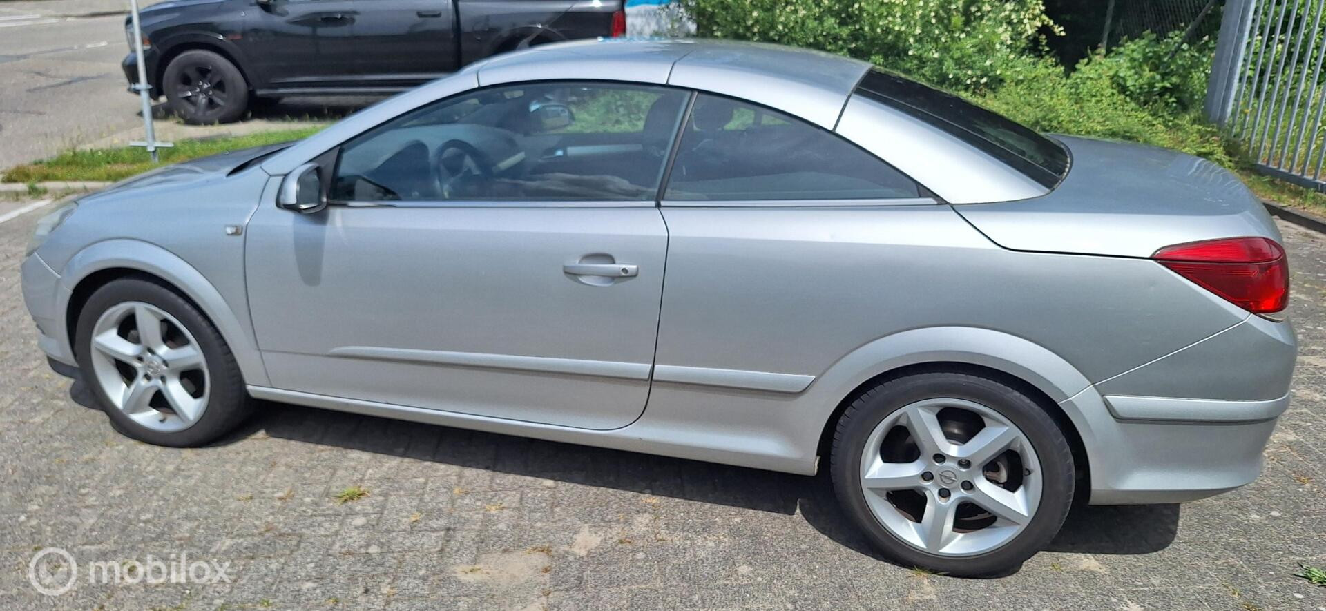 Foto van Opel Astra Twin Top