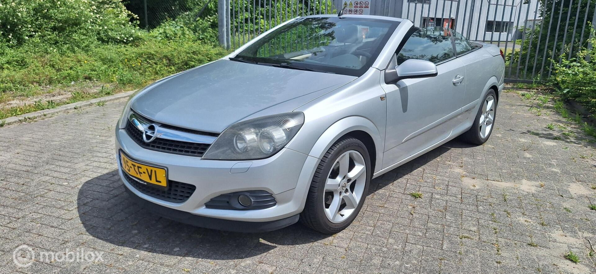Foto van Opel Astra Twin Top