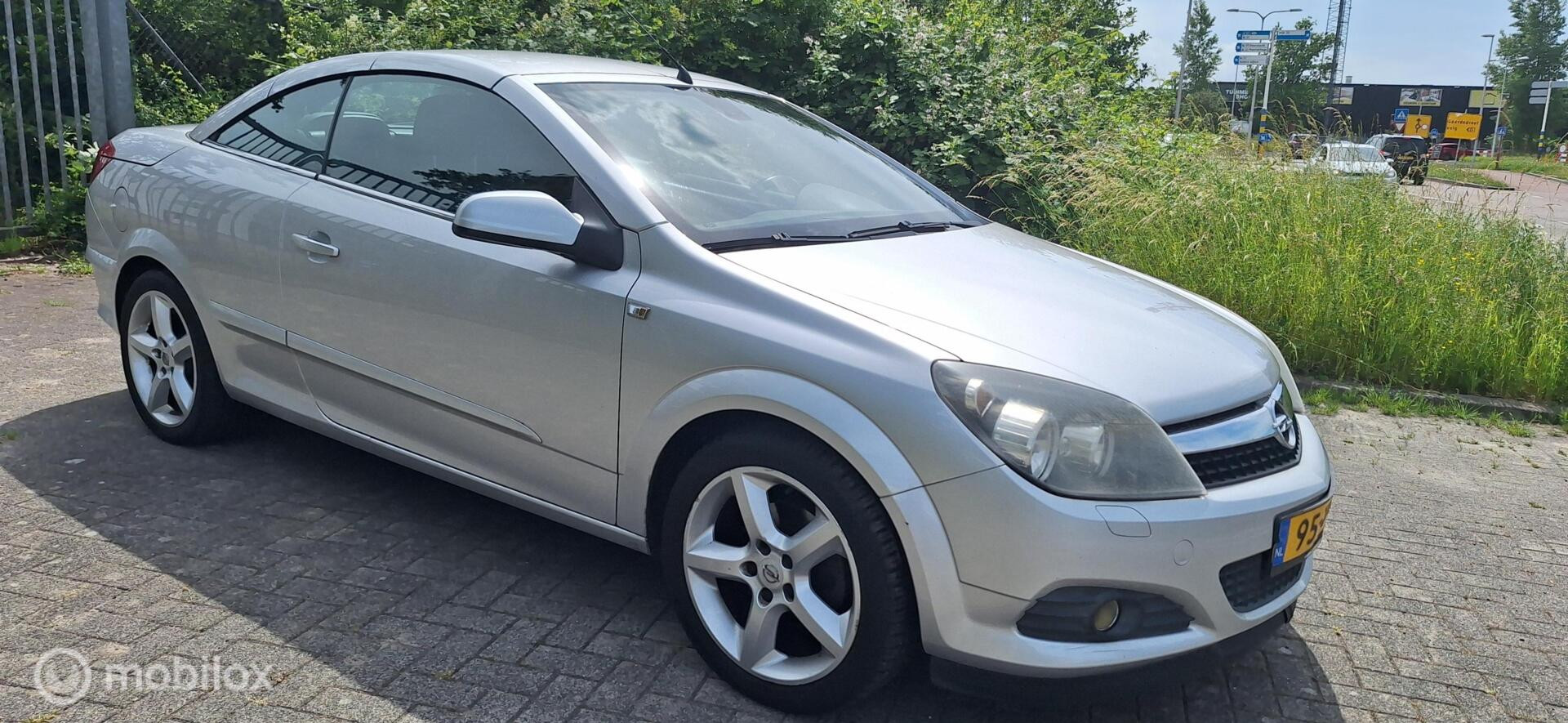 Foto van Opel Astra Twin Top