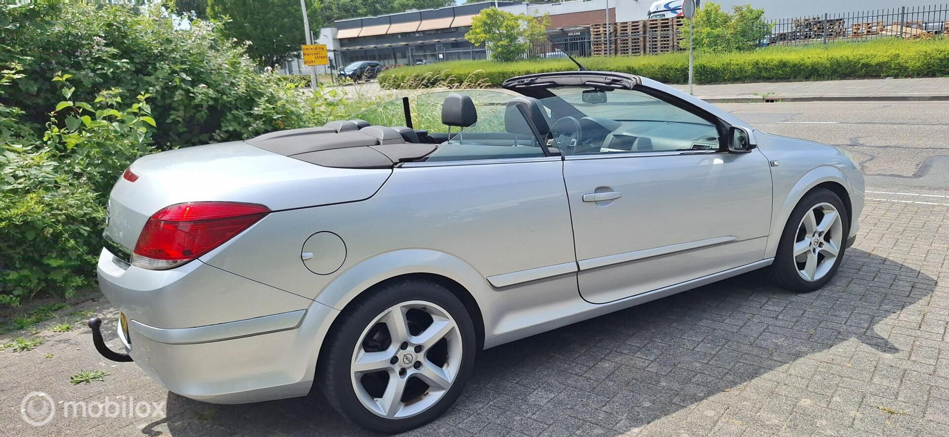 Foto van Opel Astra Twin Top
