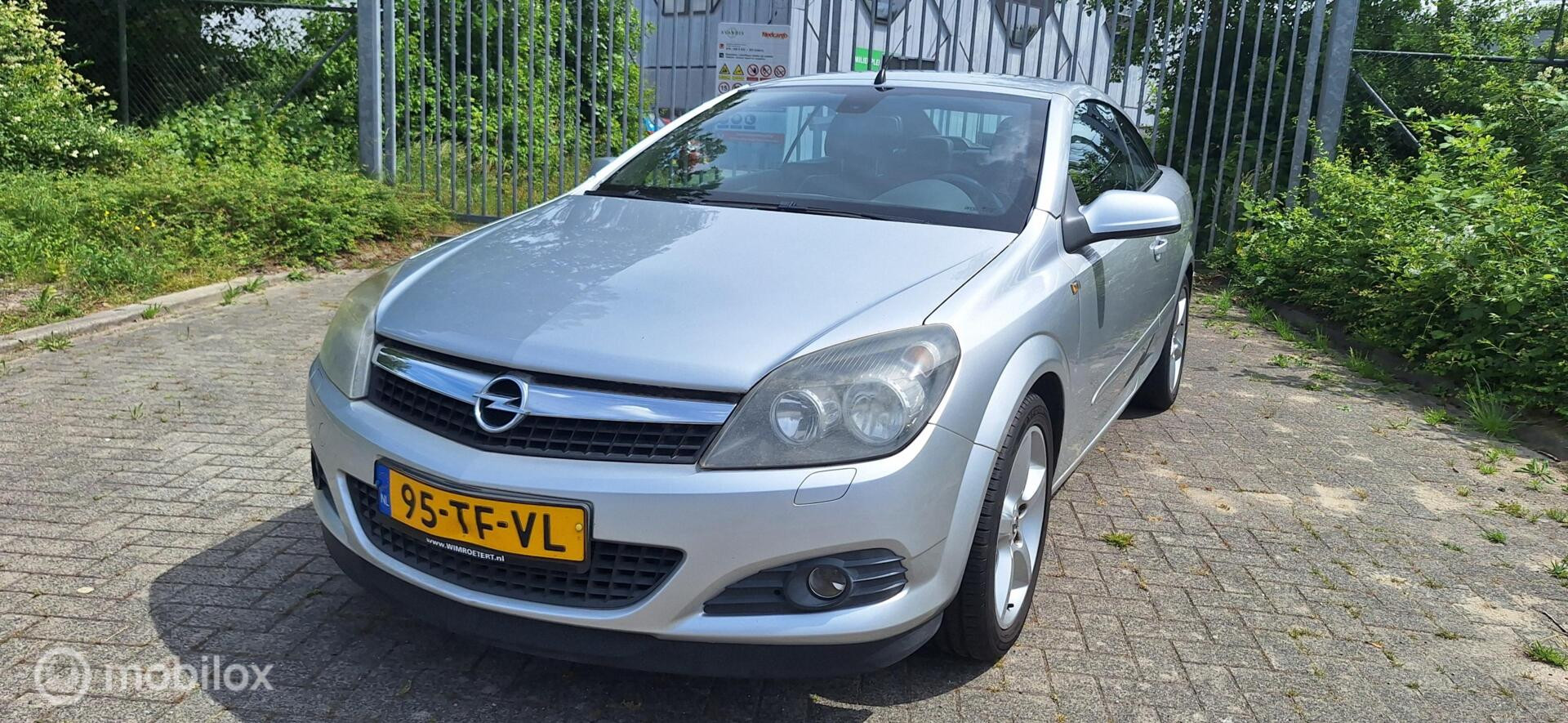 Foto van Opel Astra Twin Top