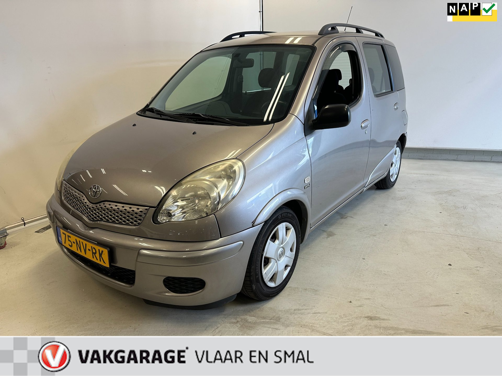 Toyota Toyota Yaris Verso 1.3 VVT-i Sol Hoge zit Automaat-Airco-Veel ruimte -Afneembare trekhaak 2004 - voorkant