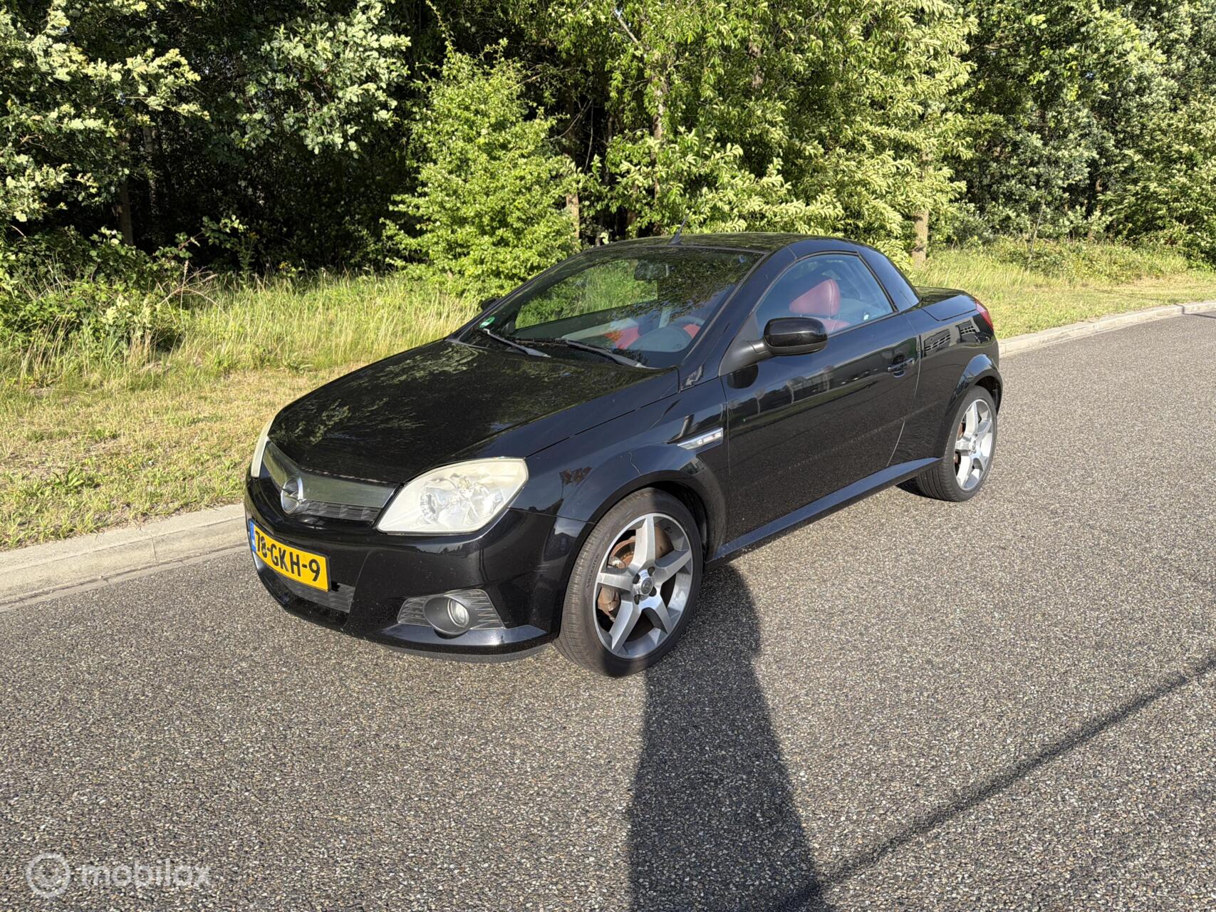 Opel Tigra 1.4-16V Linea Nera 2008 - voorkant