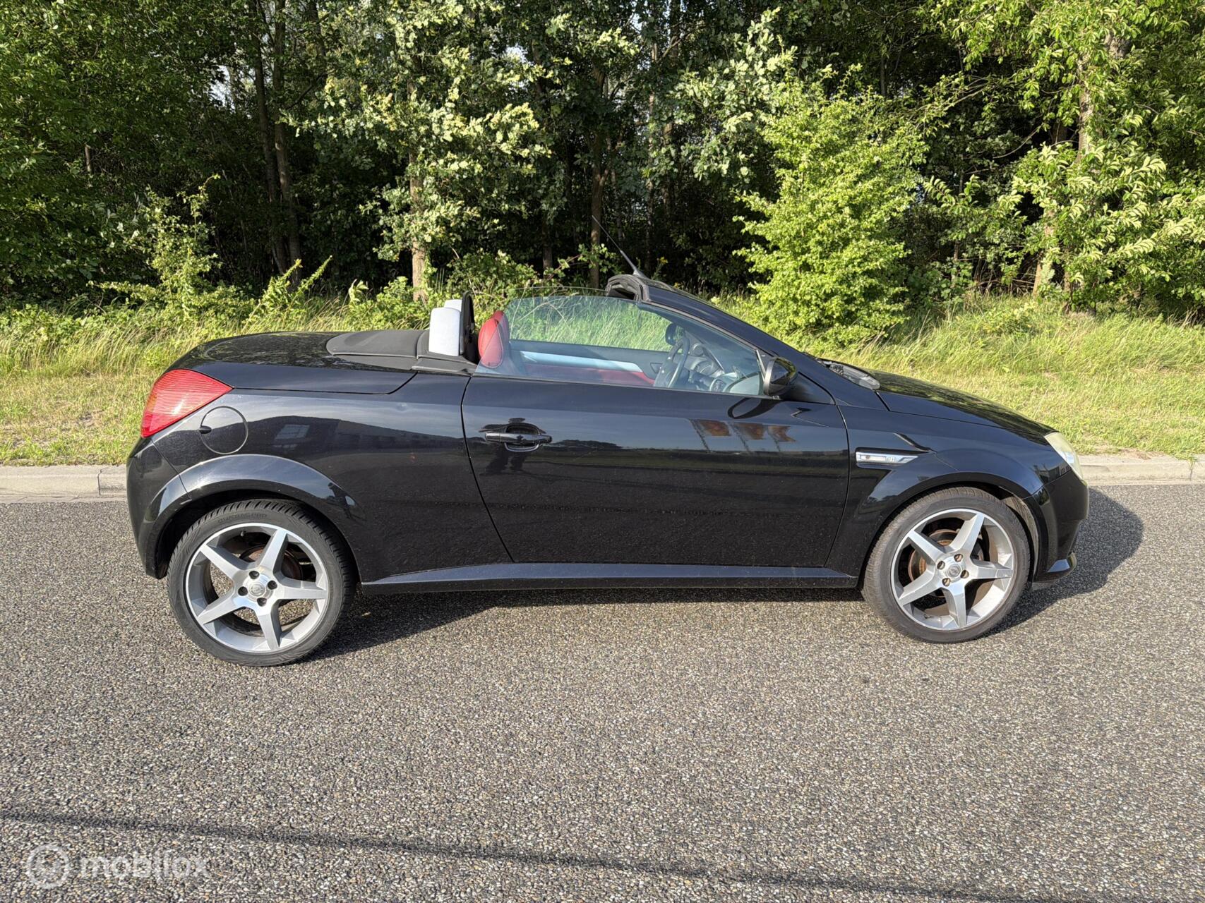 Foto van Opel Tigra