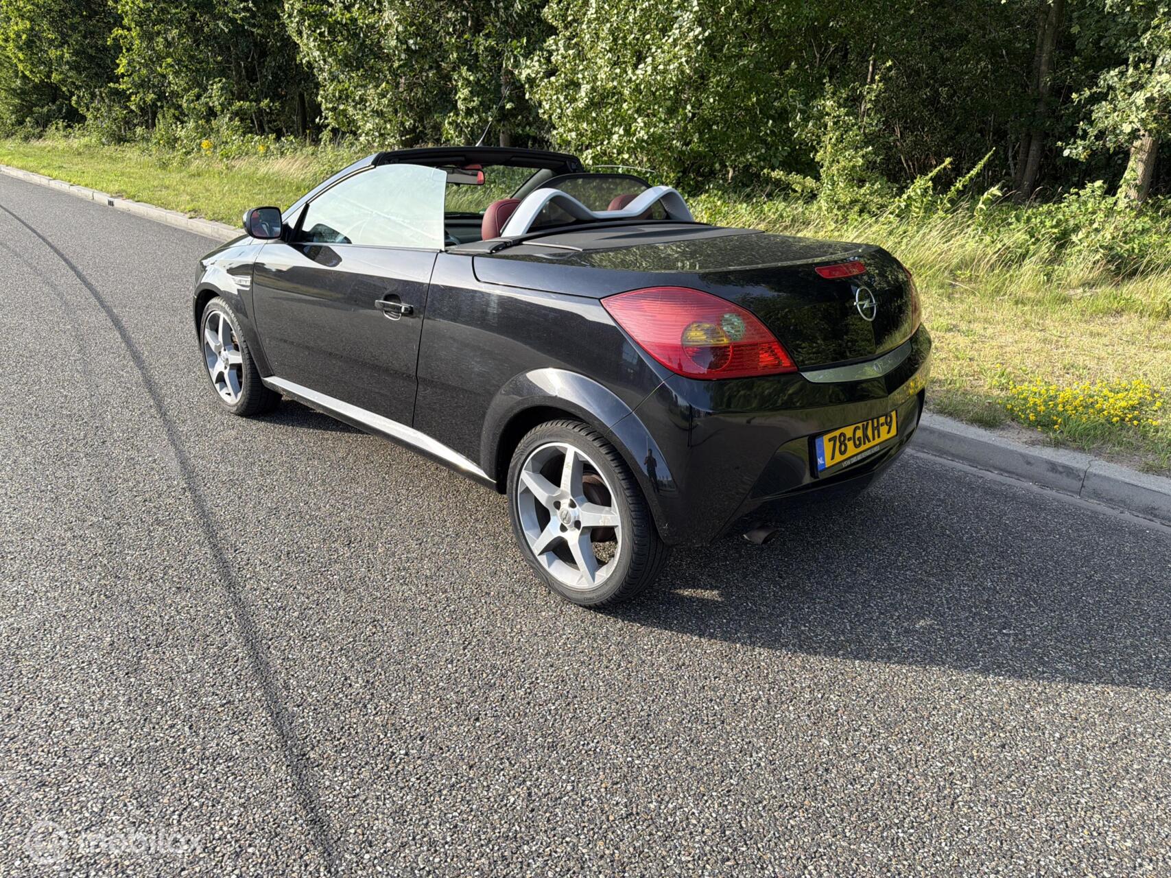 Foto van Opel Tigra