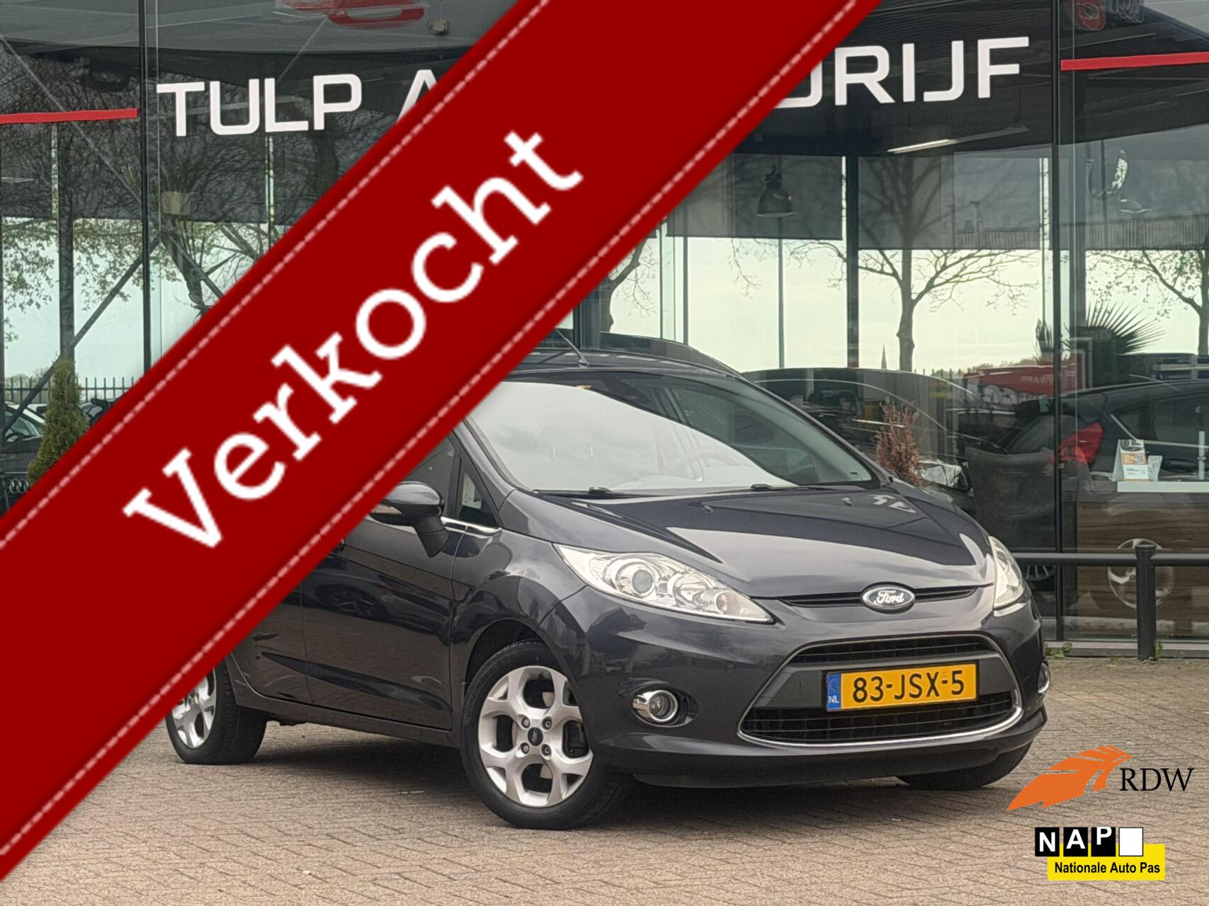 Ford Fiesta 1.4 Titanium Automaat 5 drs 2009 Nette auto 2009 - voorkant
