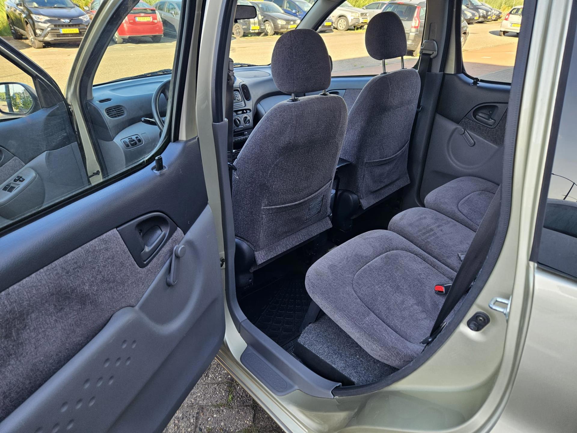 Foto van Toyota Toyota Yaris Verso