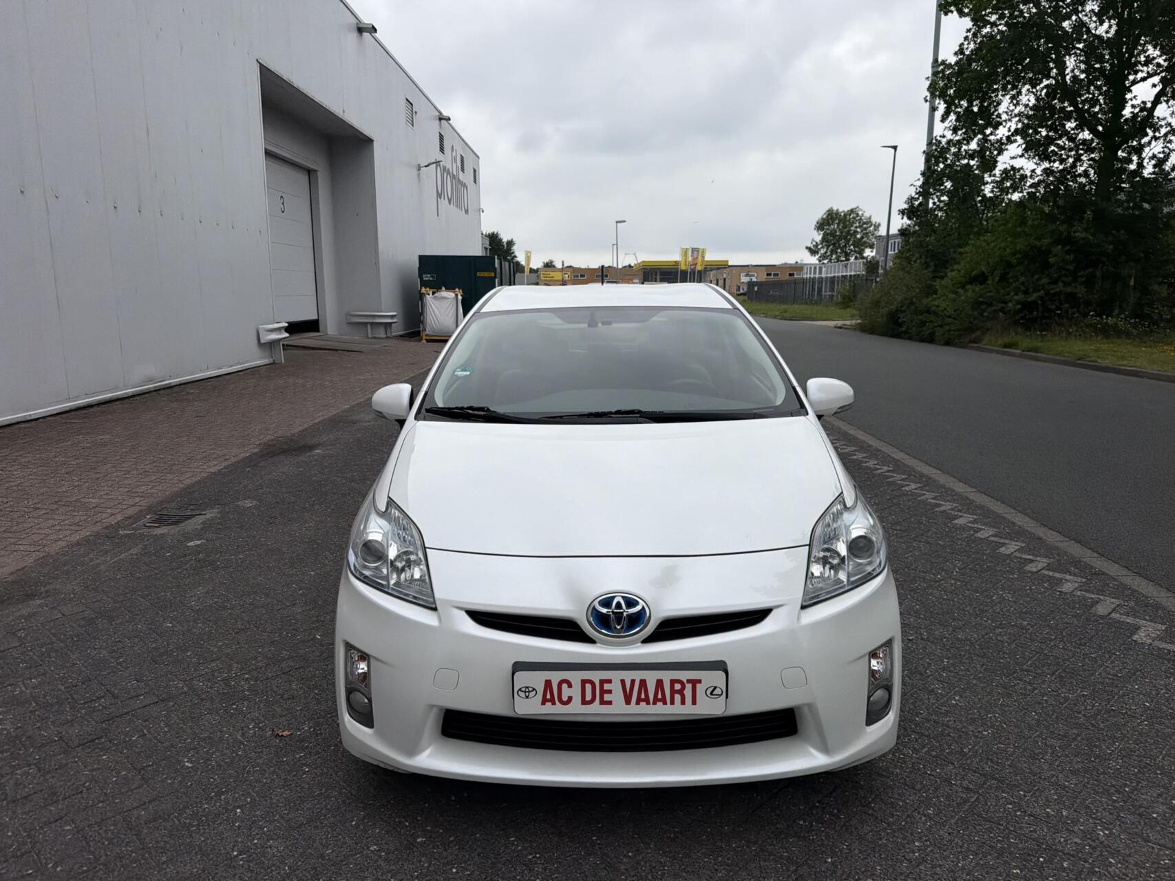 Toyota Toyota Prius 1.8 Hybride Aspiration - CLIMA/PDC/CRUISE/NAP 2010 - voorkant