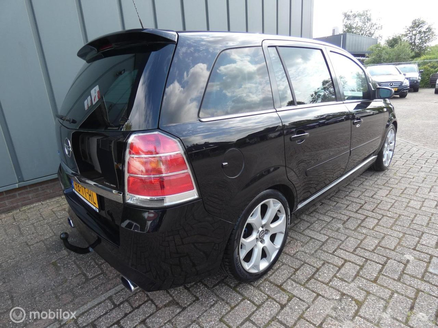 Foto van Opel Zafira