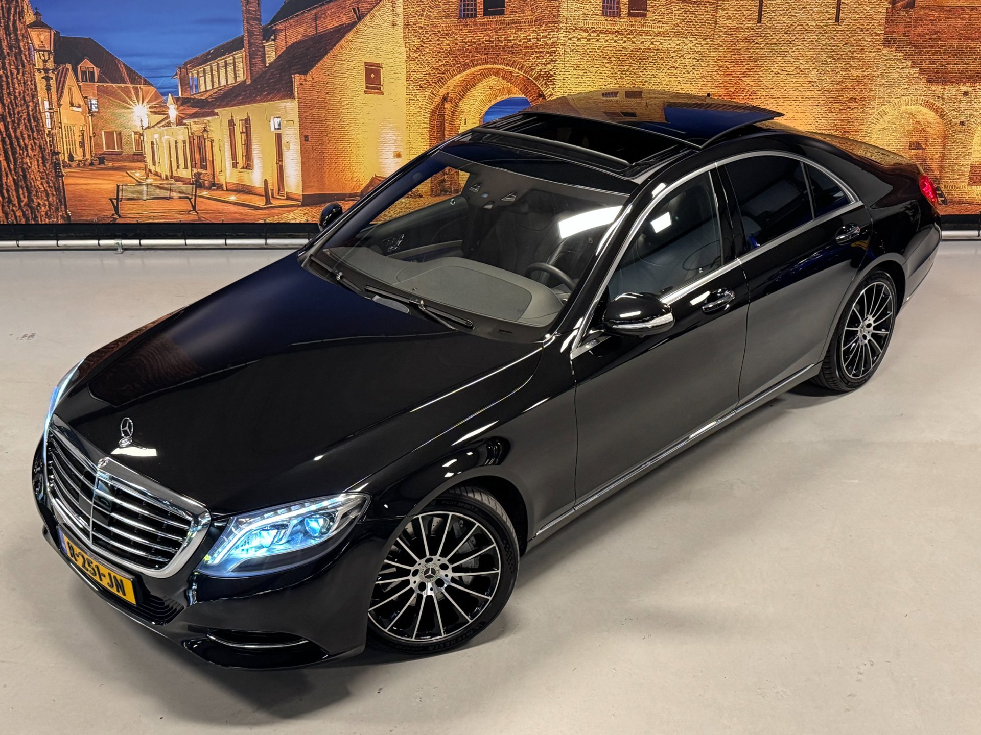 Foto van Mercedes-Benz S 500 4Matic