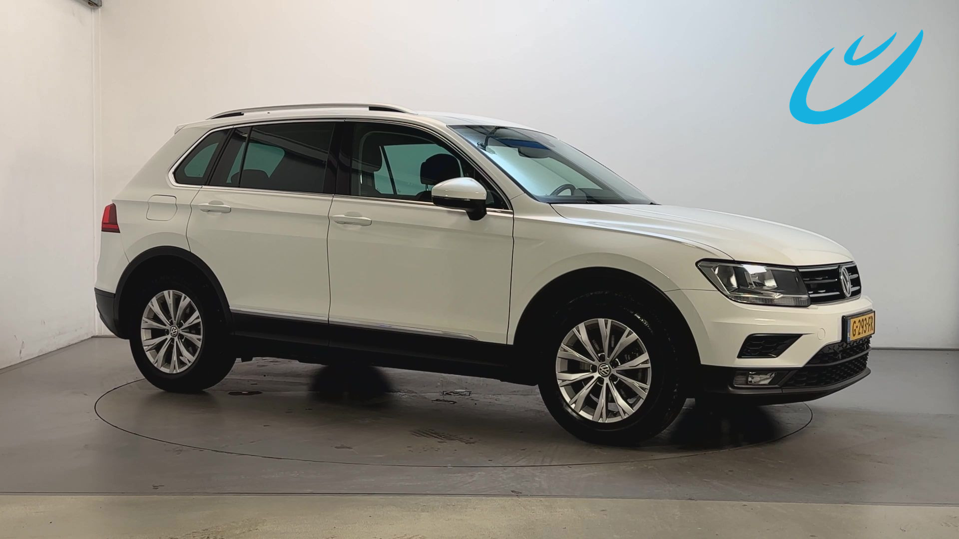 Volkswagen Tiguan 1.5 TSI Comfortline Business Navigatie Parkeersensoren App-Connect DAB+ 2019 - voorkant