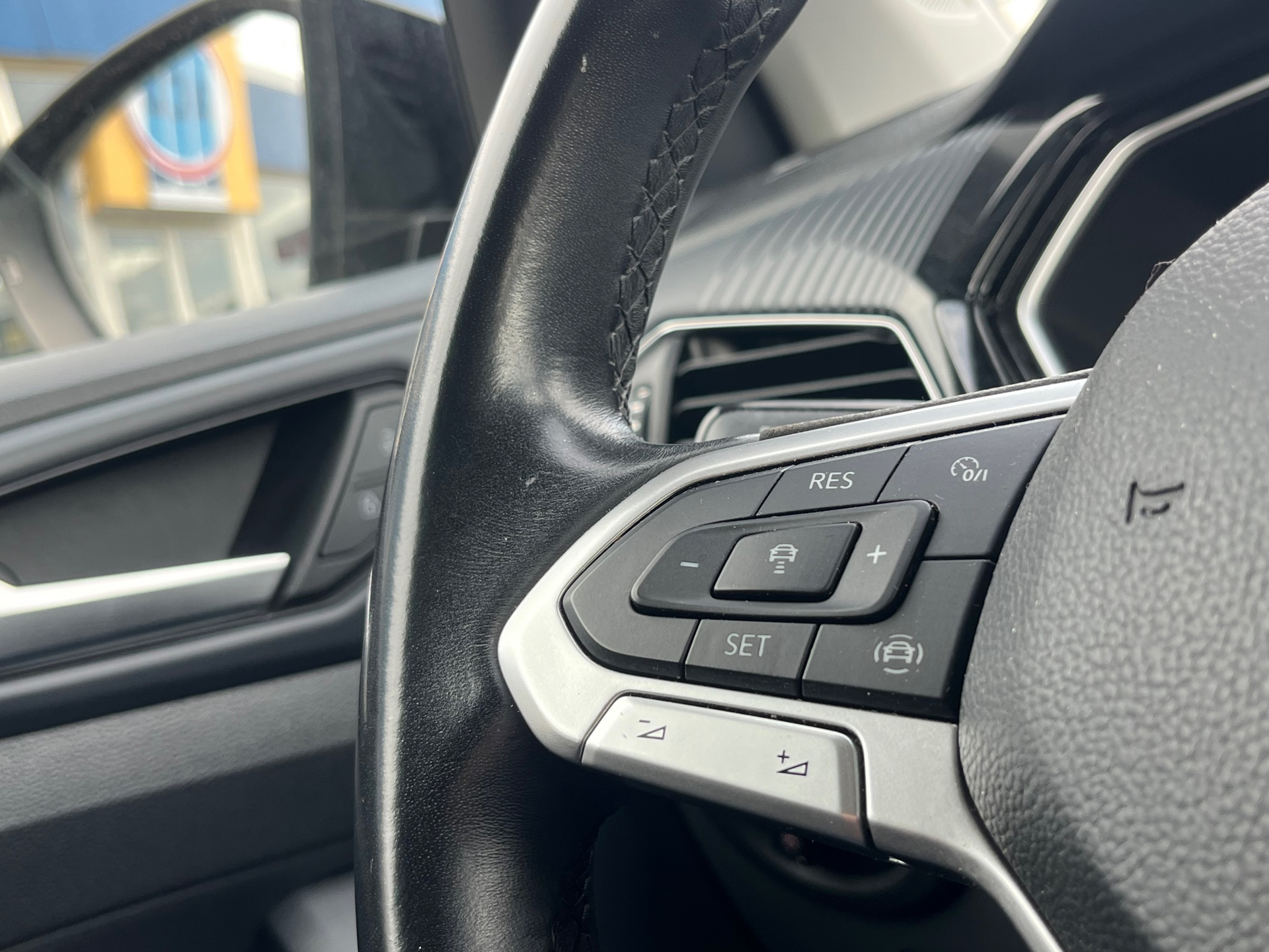 Foto van Volkswagen T-cross