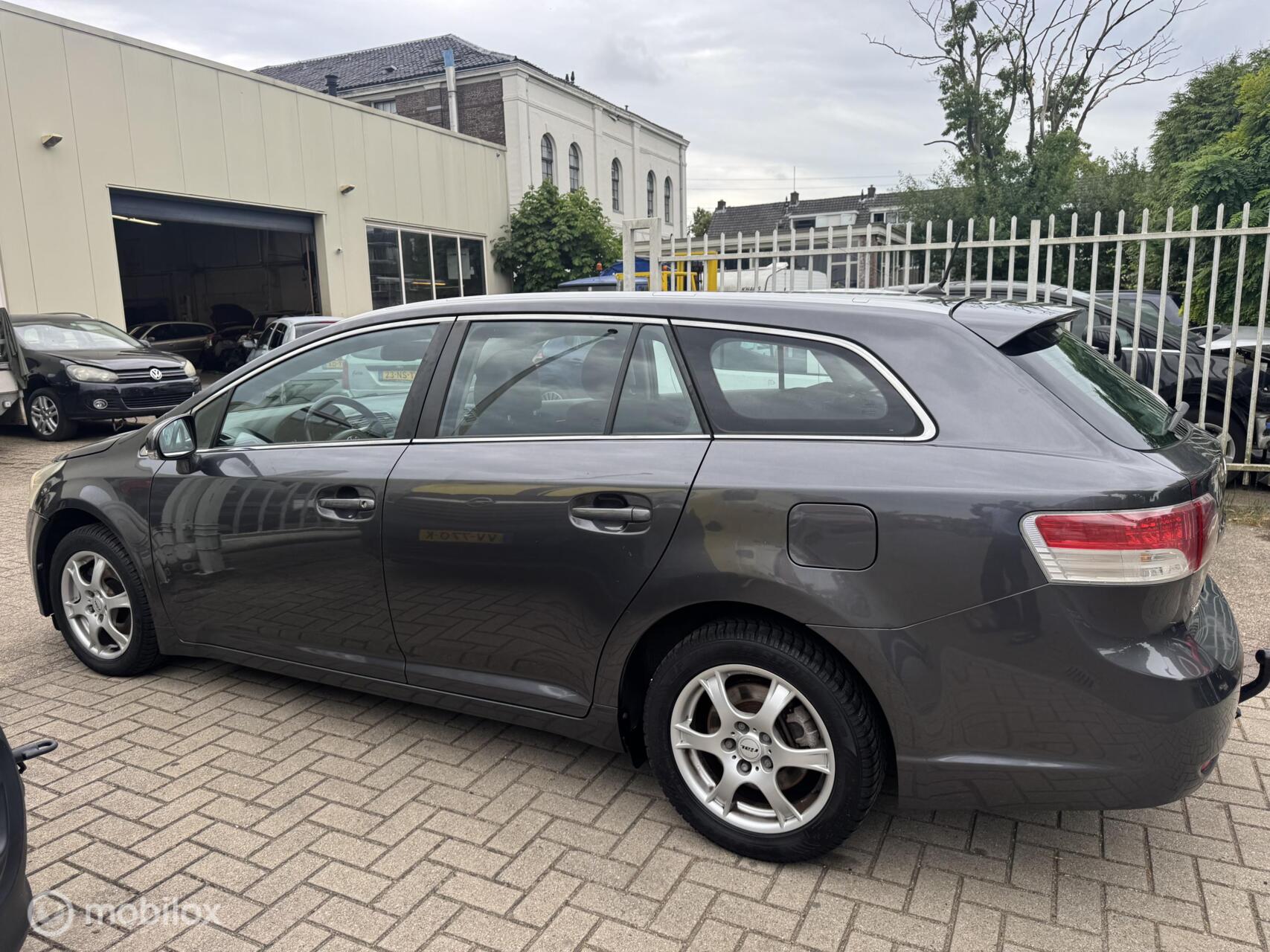 Foto van Toyota Toyota Avensis