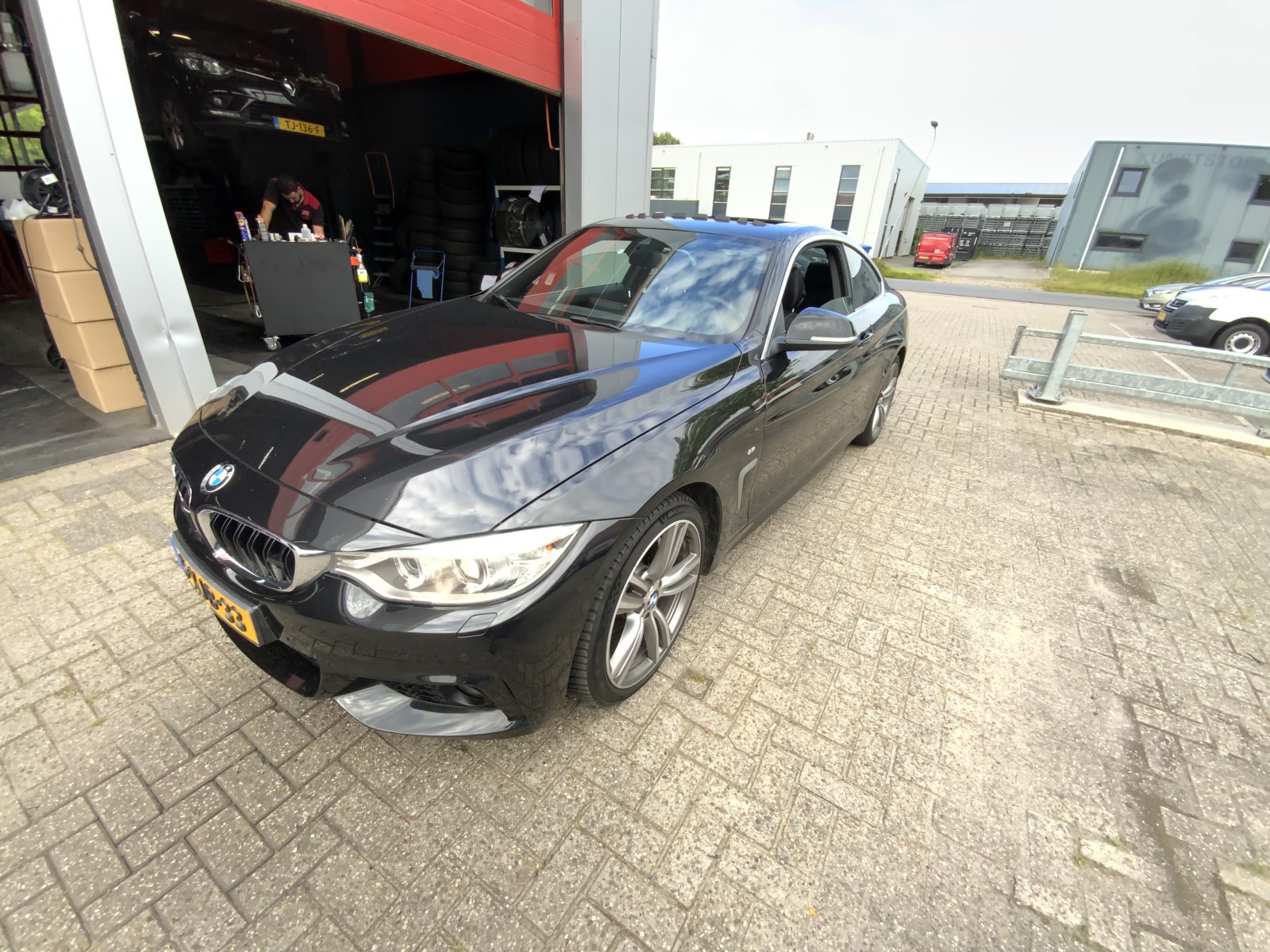 BMW 4-serie Coupé 435d xDrive High Ex. 2014 - voorkant