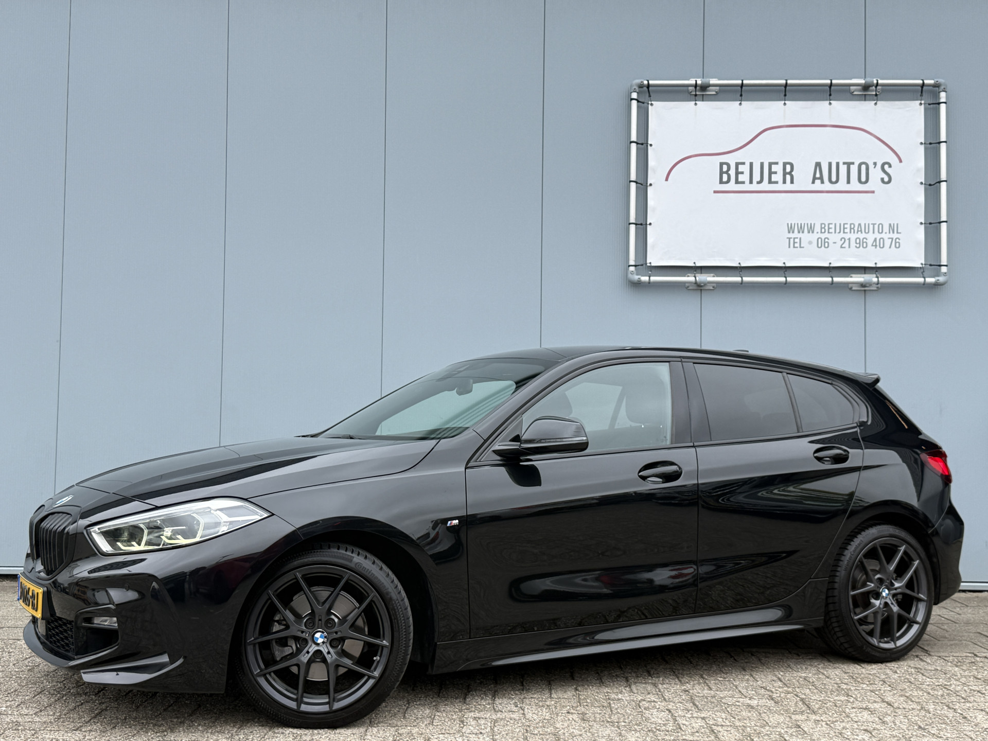 BMW 118i 118i Executive Edition Automaat 2020 - voorkant