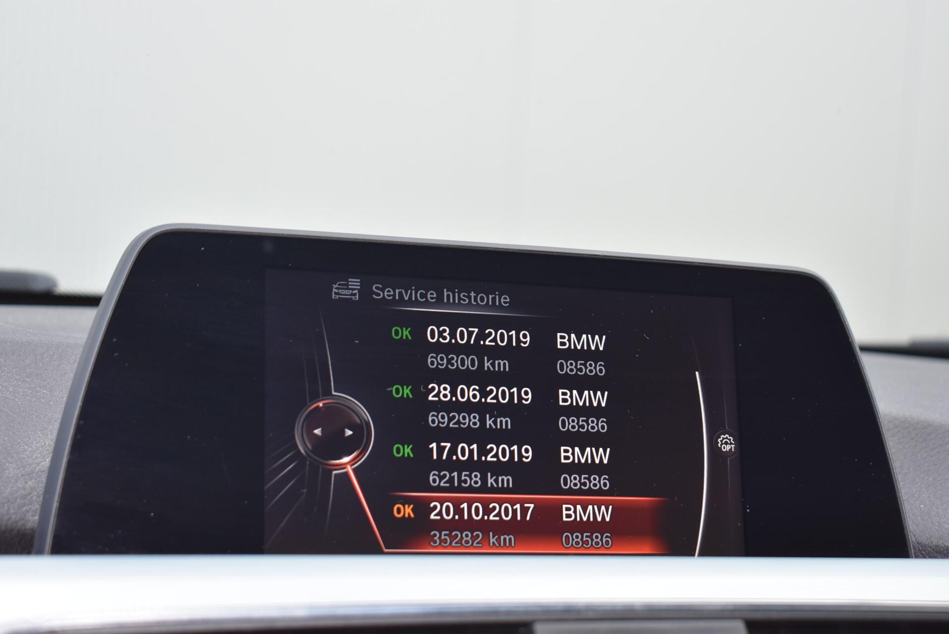 Foto van BMW 330i