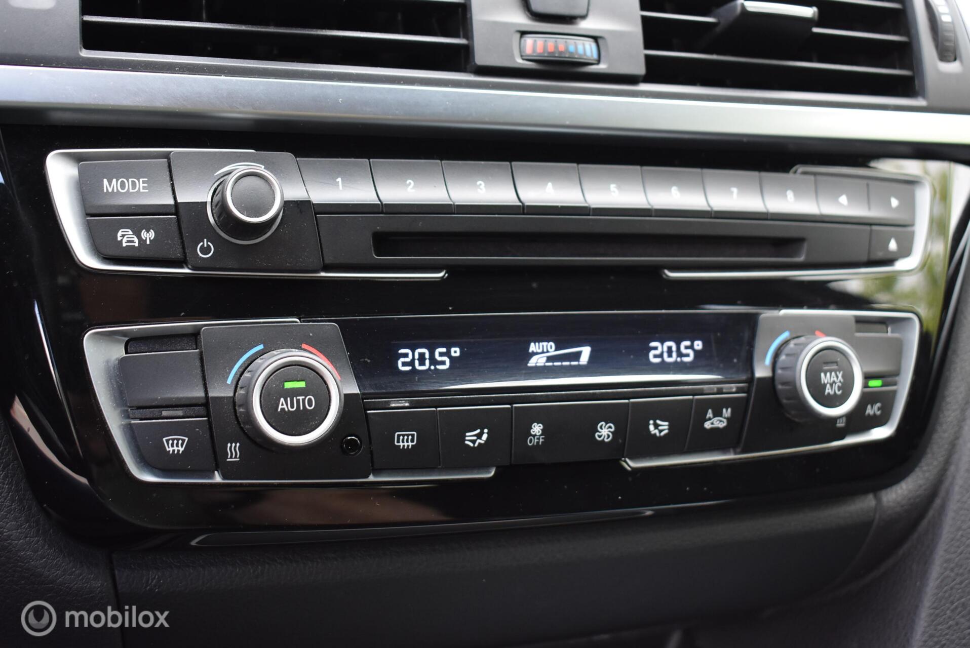 Foto van BMW 330i