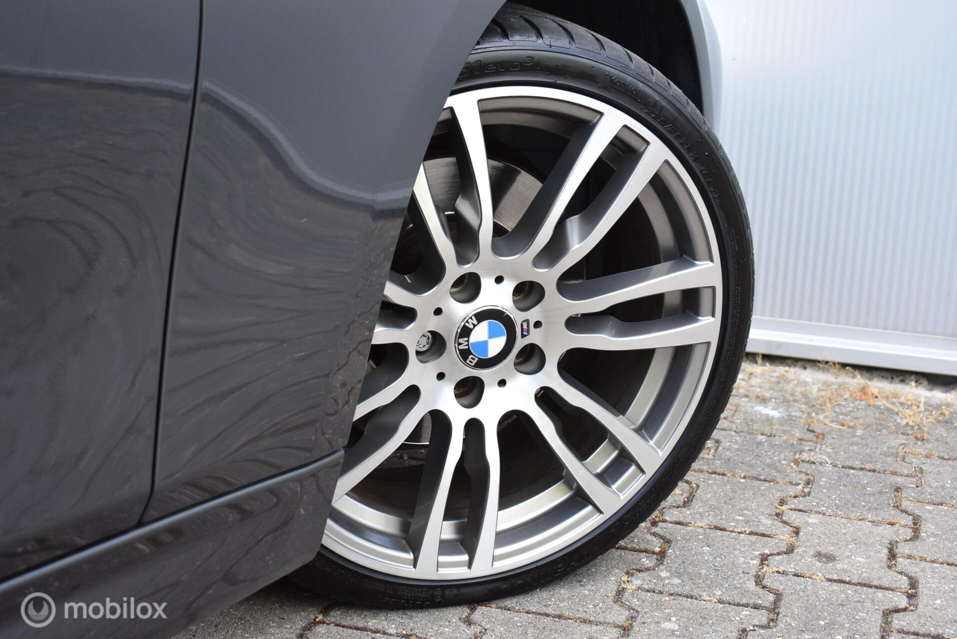 Foto van BMW 330i