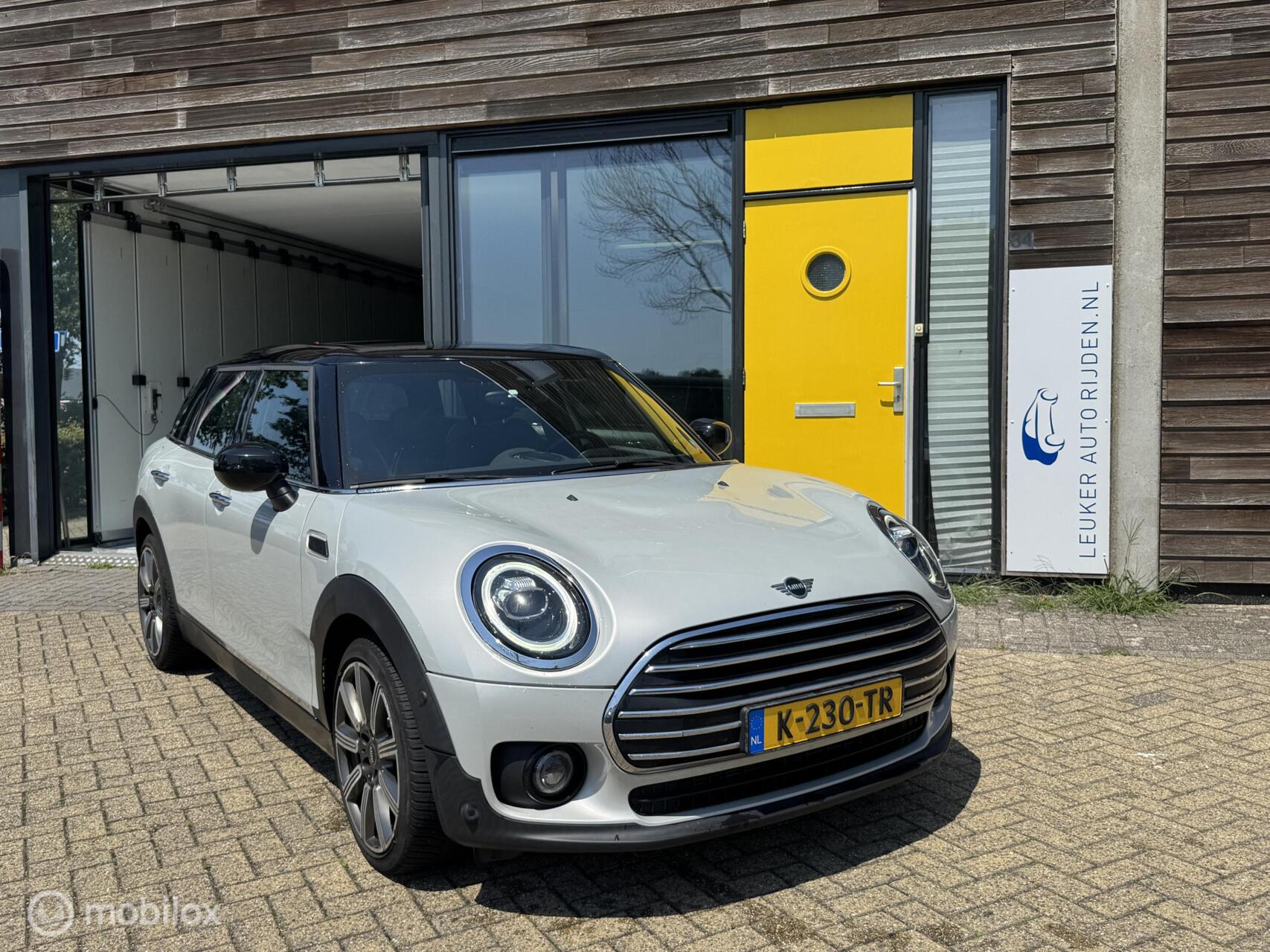 Foto van MINI CLUBMAN COOPER