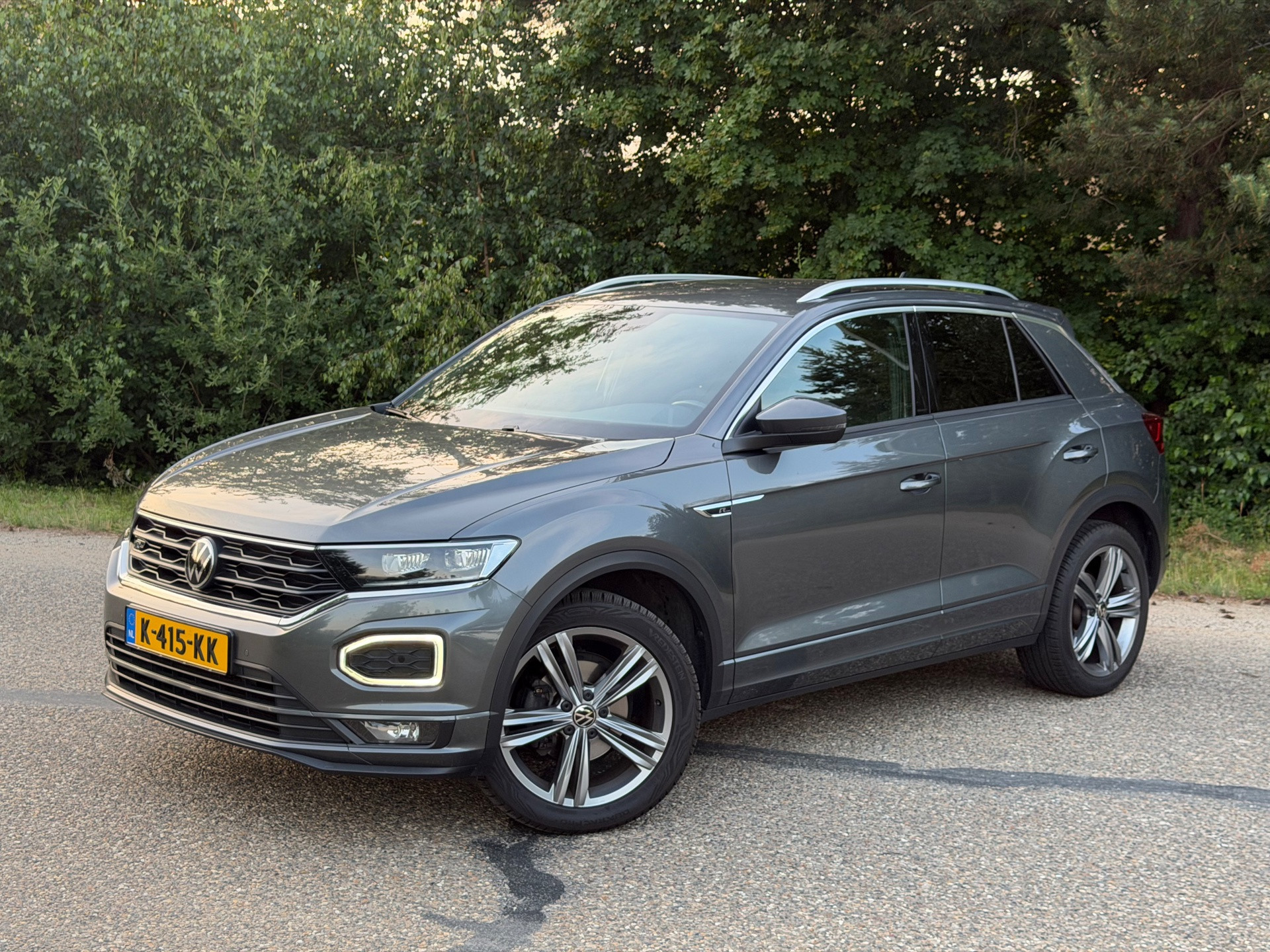 Volkswagen T-roc 1.5 TSI Sport Business R- Line Automaat Carplay NAP 2021 - voorkant