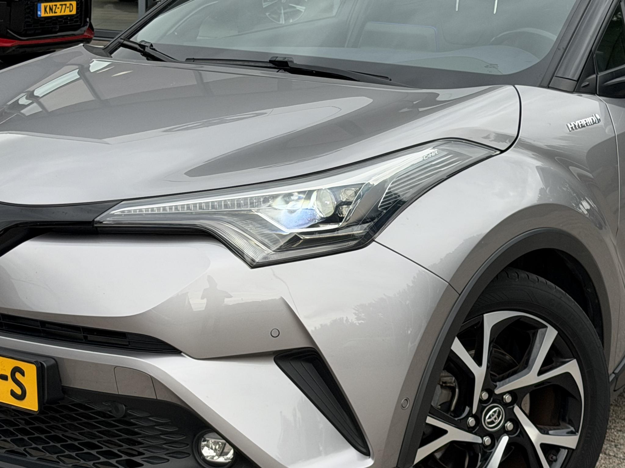 Foto van Toyota Toyota C-hr
