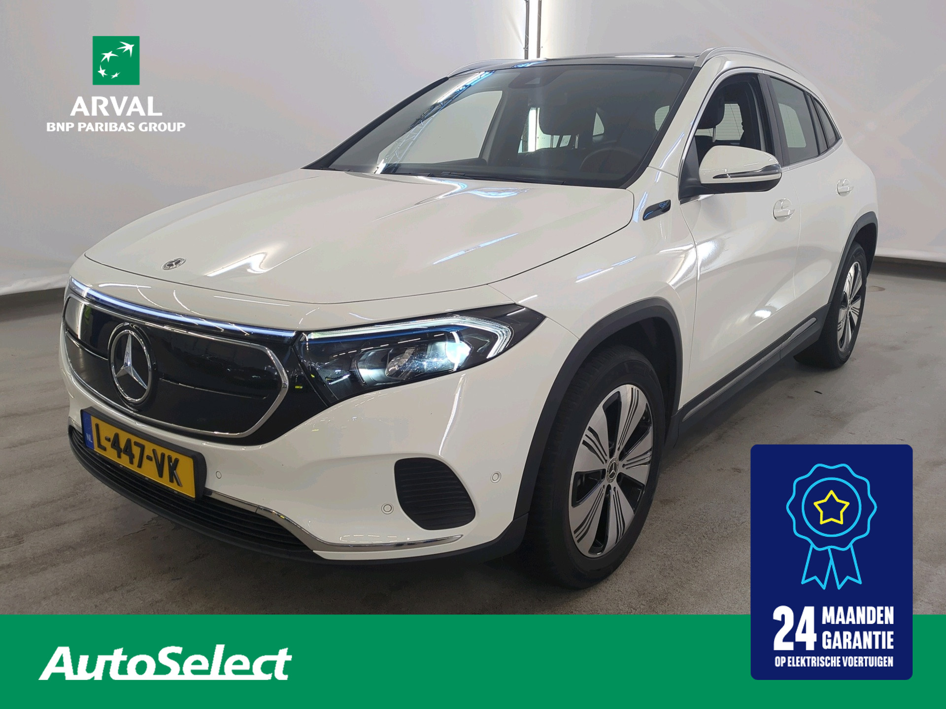 Mercedes-Benz Eqa 250 250  67 kWh 190pk Business Solution Luxury | Panoramadak | Trekhaak |  Lederlook | Camera | CarPlay |18"All Season 2021 - voorkant