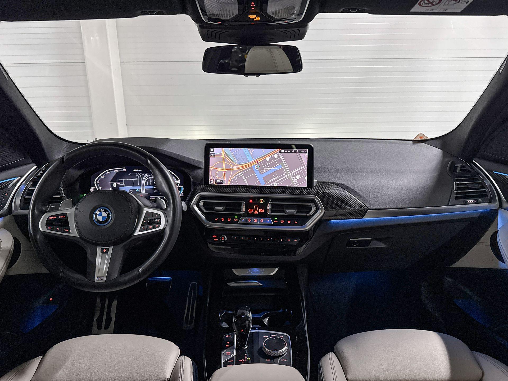 Foto van BMW X3 Xdrive30e