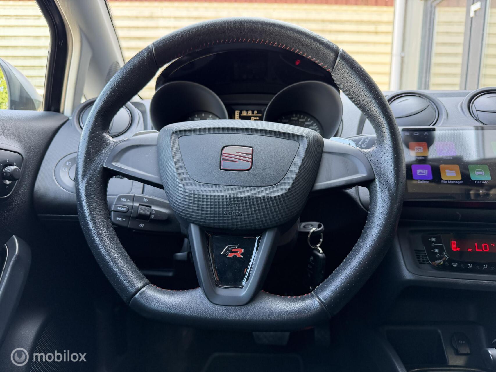 Foto van Seat Ibiza SC