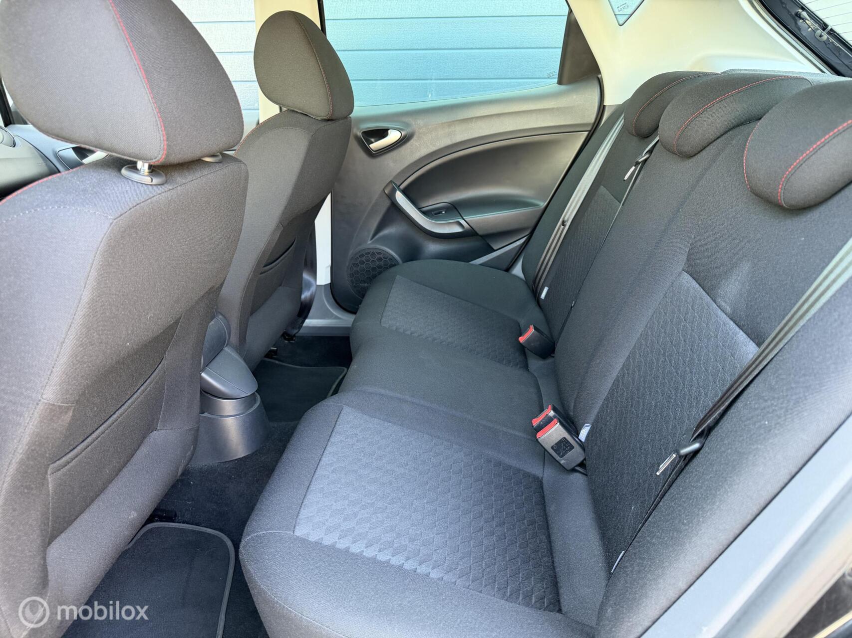 Foto van Seat Ibiza SC