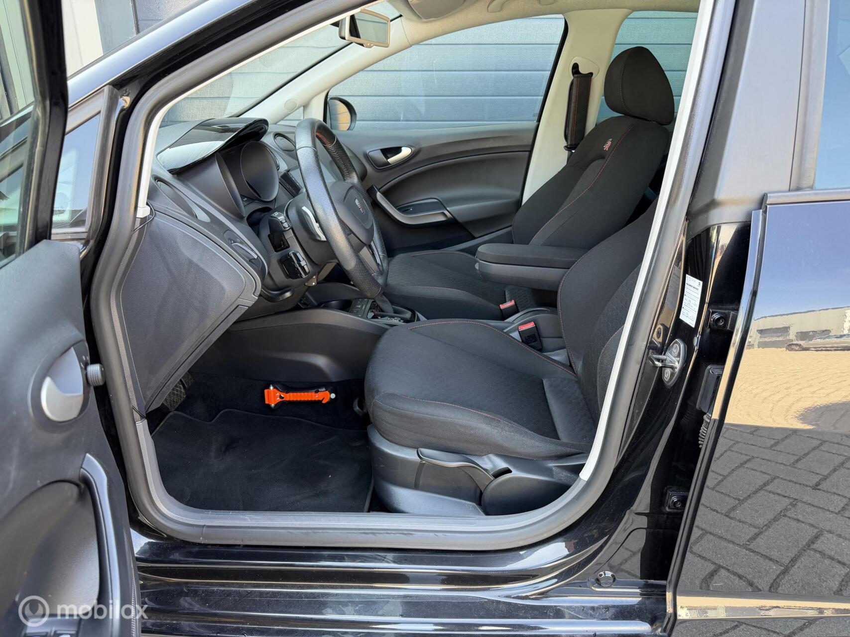 Foto van Seat Ibiza SC