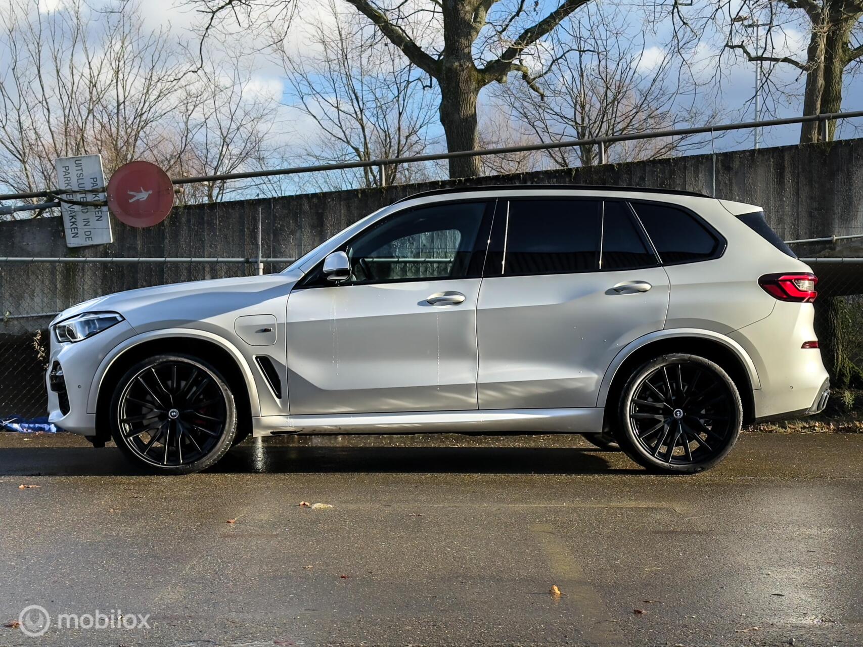 Foto van BMW X5 Xdrive45e