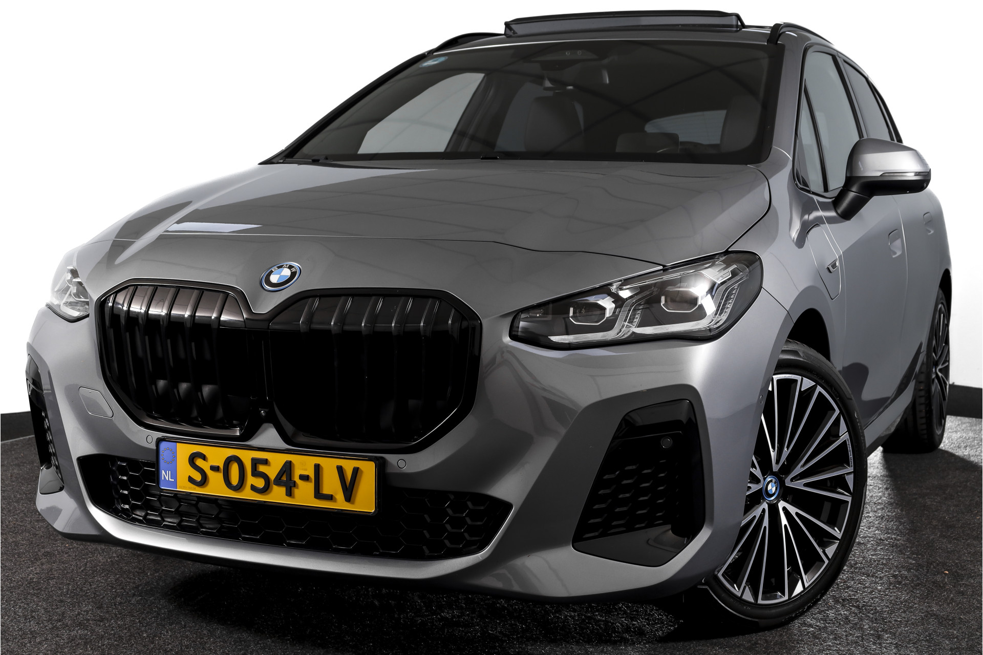 Foto van BMW 225e xDrive Active Tourer