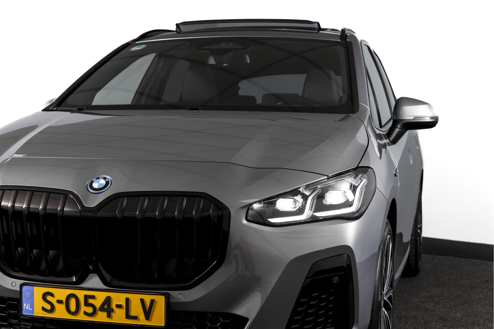 Foto van BMW 225e xDrive Active Tourer