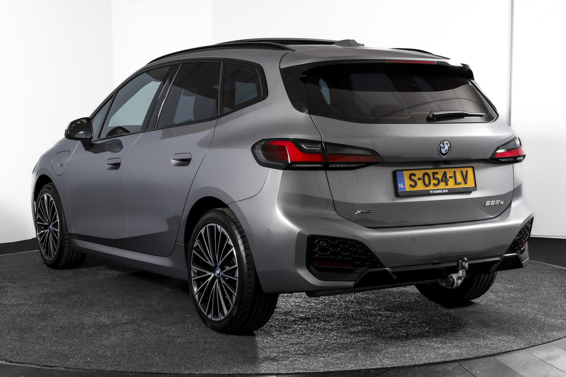 Foto van BMW 225e xDrive Active Tourer