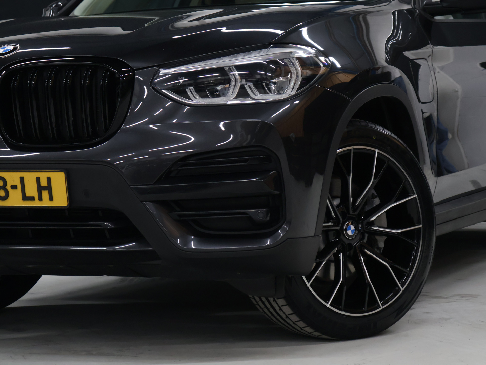 Foto van BMW X3 Xdrive30e