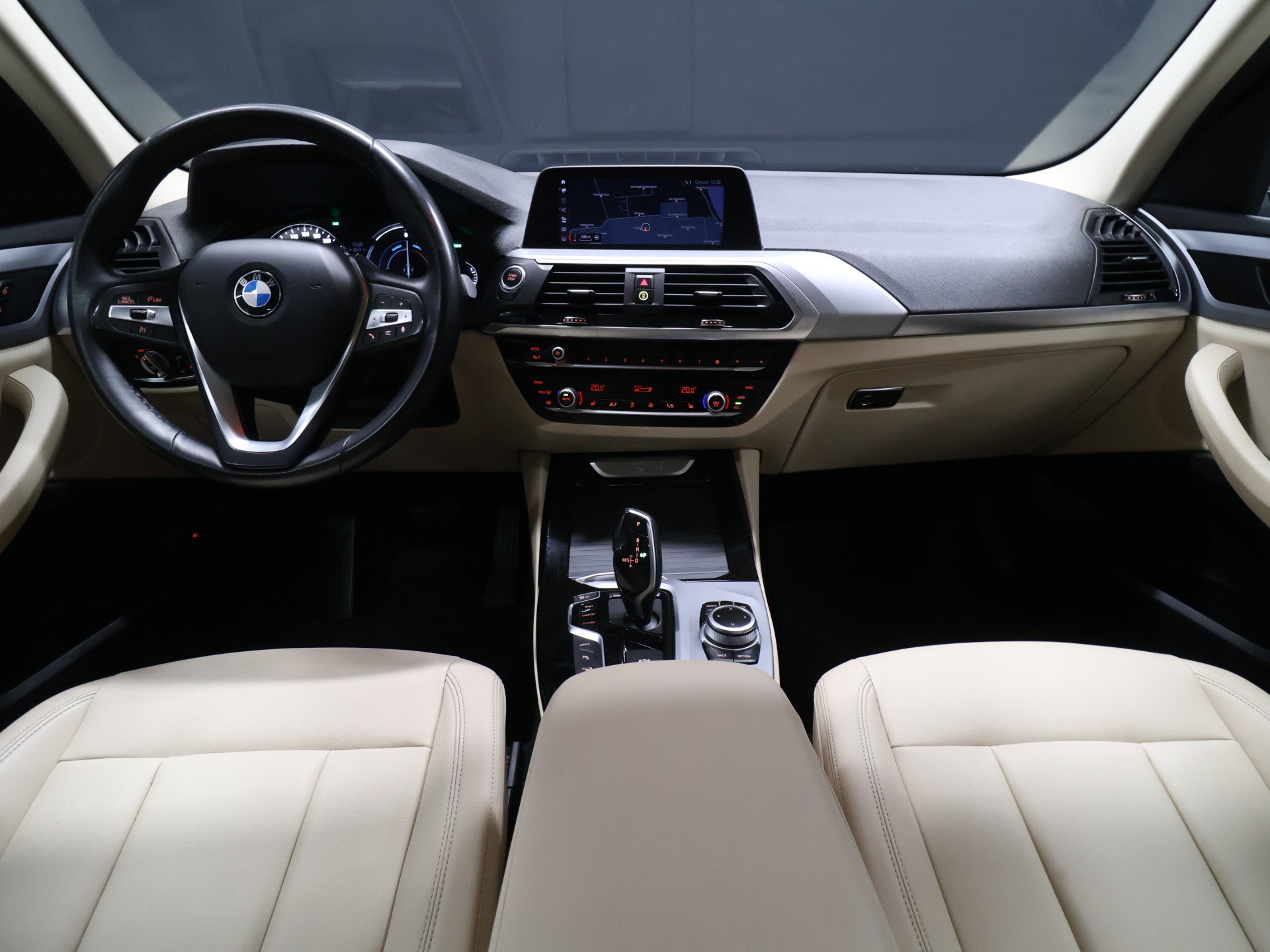 Foto van BMW X3 Xdrive30e