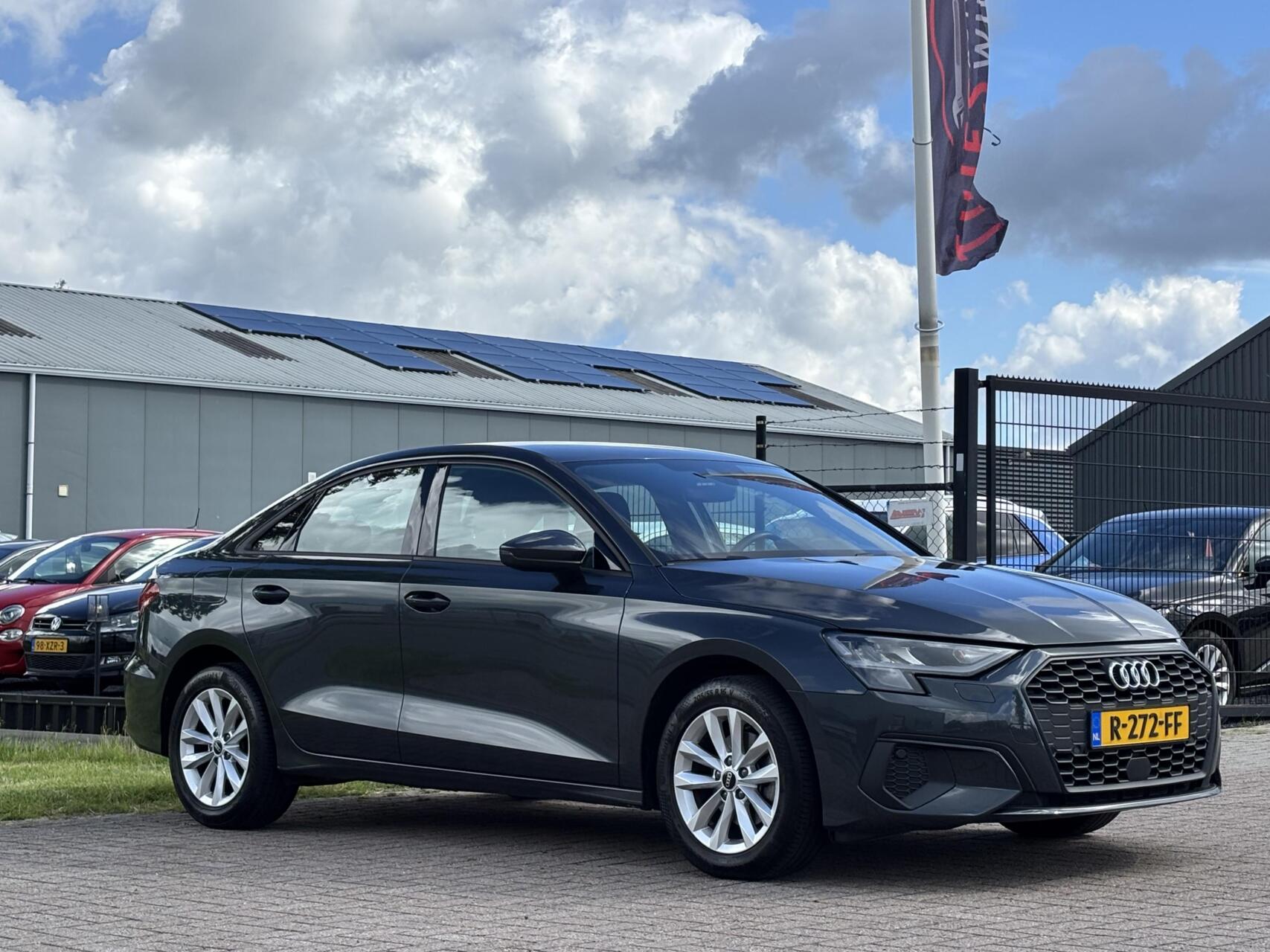 Audi A3 Limousine 30 TFSI Pro Line cruise trekhaak apple carplay 2022 - voorkant