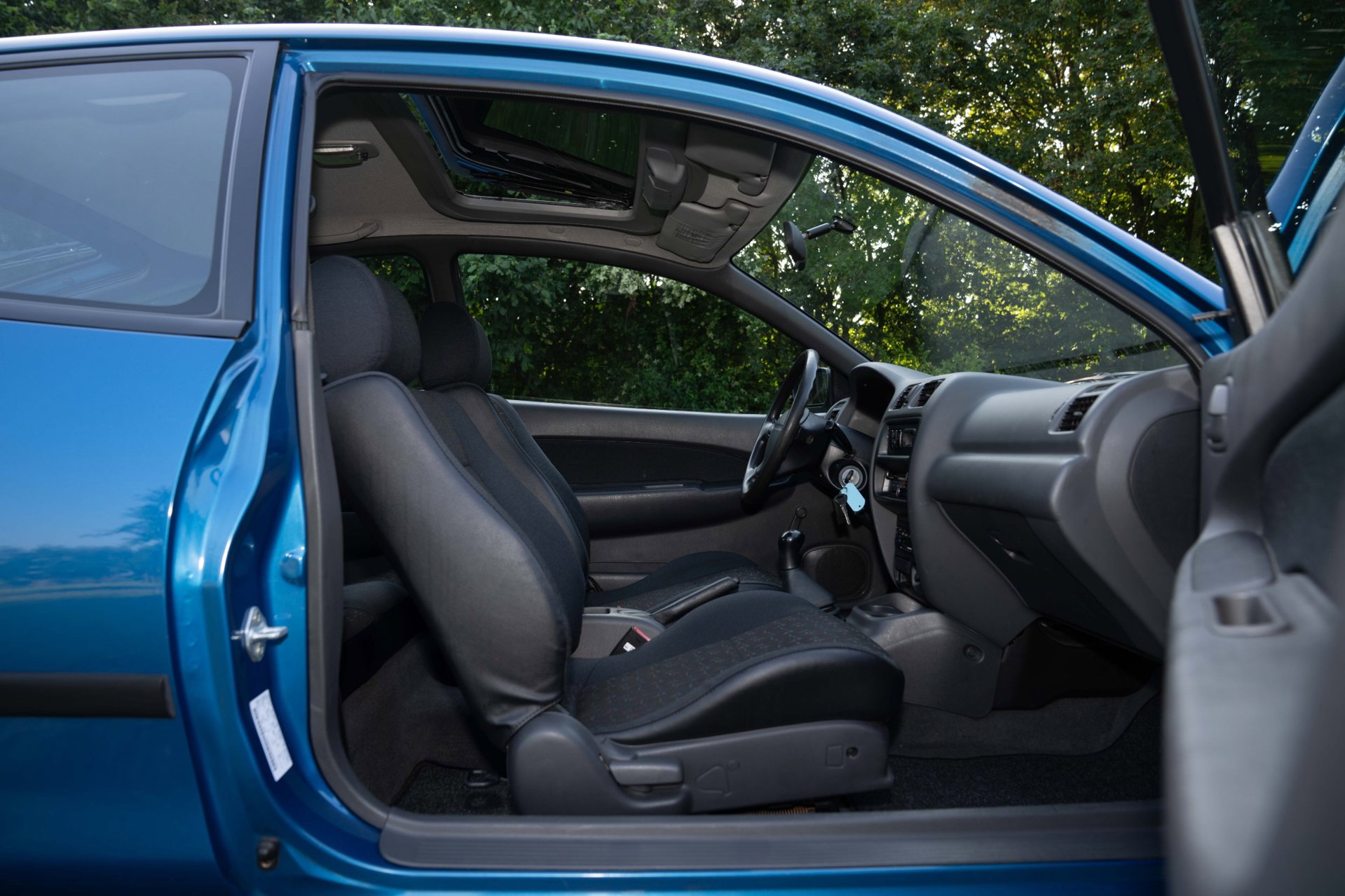Foto van Mazda Mazda 323
