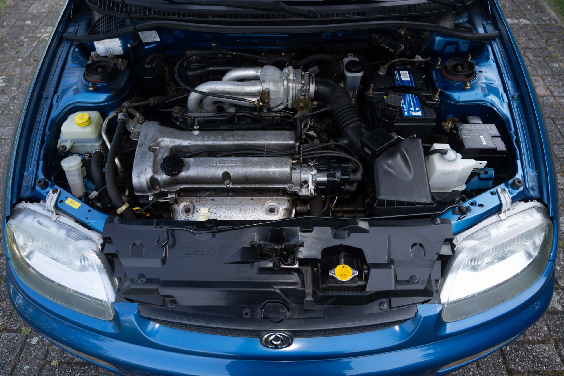 Foto van Mazda Mazda 323